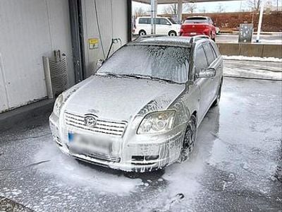 Gebraucht Toyota Avensis T2 129 PS (94 kW) 2005 Silber Kombi