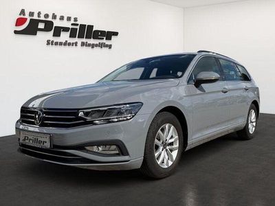 Grau Gebraucht 2023 VW Passat Business Kombi | 21.900 € (Fairer Preis)