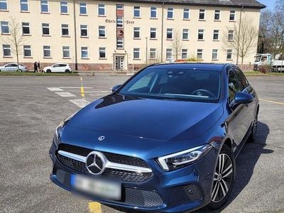 Gebraucht Mercedes A250 2022 Blau Limousine