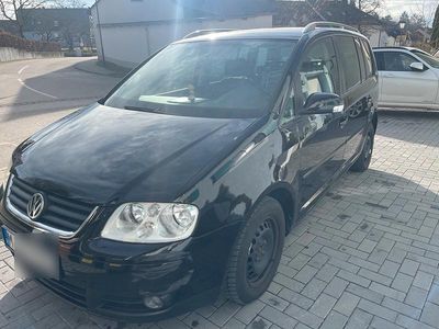 Schwarz Gebraucht 2004 VW Touran Highline Van / Kleinbus | 2.000 € (Fairer Preis)