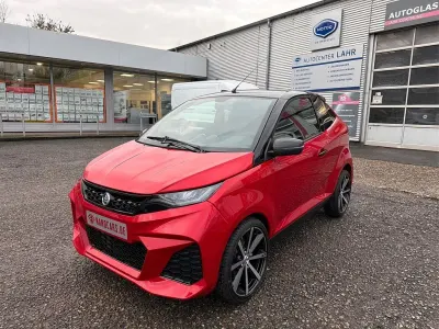 Neu Aixam Coupe GTI 2026 Perlmuttrot Coupé