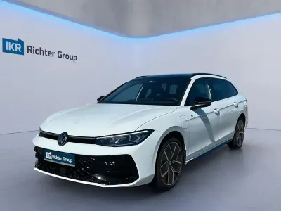 Gebraucht VW Passat R-line 292 PS (214 kW) 2025 Weiß Kombi