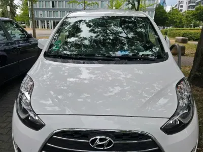 Gebraucht Hyundai ix20 90 PS (66 kW) 2018 Weiß Kleinwagen