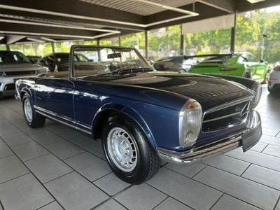 Gebraucht Mercedes 230 150 PS (110 kW) 1966 Blau Cabrio