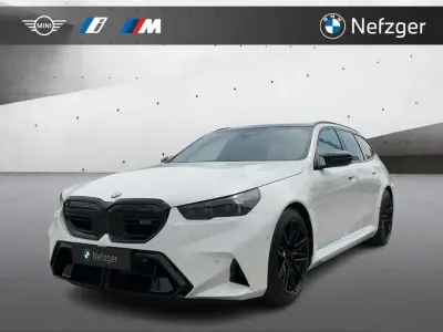 Neu BMW M5 Sport Line 727 PS (534 kW) 2026 Weiß Kombi