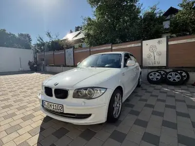 Gebraucht BMW 116 122 PS (89 kW) 2010 Weiß Kleinwagen