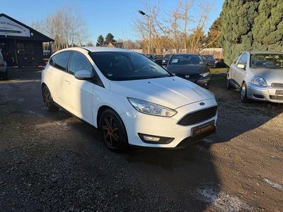 Usata Ford Focus Business Edition 101 CV (74 kW) 2015 Bianco Berlina