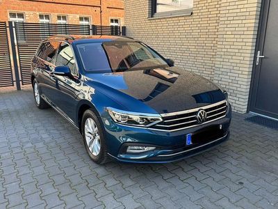 Gebraucht VW Passat Business 122 PS (89 kW) 2021 Blau Kombi