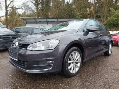 Używany VW Golf VII LOUNGE 150 KM (110 kW) 2015 Szary Sedan/Limuzyna
