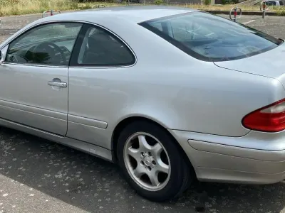 Gebraucht Mercedes CLK230 197 PS (144 kW) 2001 Silber Coupé