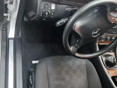 Gebraucht Mercedes C180 140 PS (102 kW) 2006 Grau Limousine