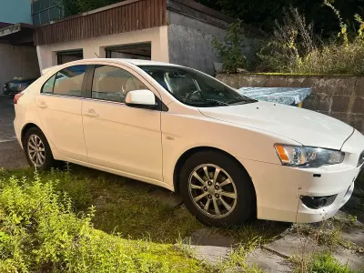 Gebraucht Mitsubishi Lancer Sportback 117 PS (86 kW) 2011 Weiß Limousine