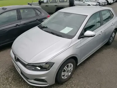 Gebraucht VW Polo Trendline 80 PS (58 kW) 2020 Reflexsilber metallic (metallic) Limousine