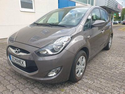 Gebraucht Hyundai ix20 Edition 90 PS (66 kW) 2013 Braun Kleinwagen