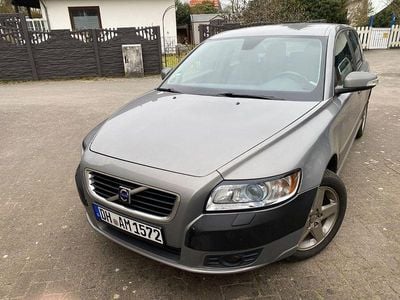 Grau Gebraucht 2008 Volvo V50 Summum Kombi | 3.000 € (Guter Preis)