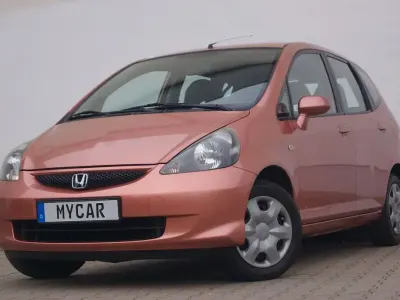 Begagnad Honda Jazz 77 HK (56 kW) 2004 Orange Halvkombi