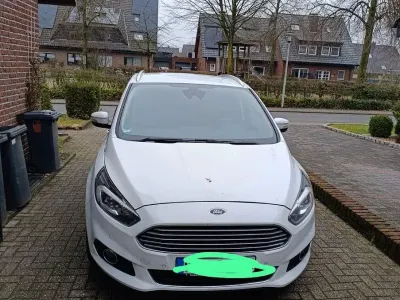 Gebraucht Ford S-MAX Trend 179 PS (131 kW) 2016 Weiß Van / Kleinbus