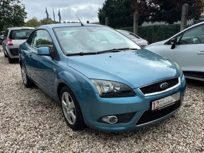 Gebraucht Ford Focus Cabriolet Titanium 145 PS (106 kW) 2007 Blau Cabrio