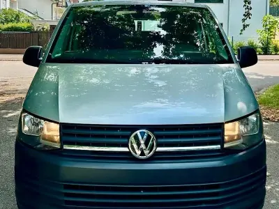 Gebraucht VW T5 102 PS (75 kW) 2015 Silber Van