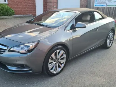 Gebraucht Opel Cascada Innovation 140 PS (102 kW) 2017 Quarz grau Cabrio