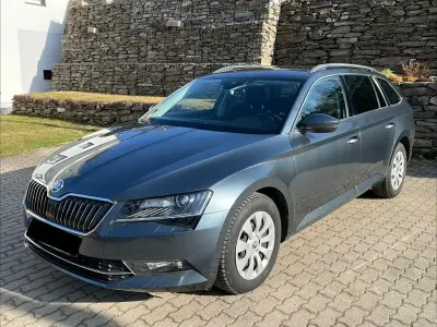 Gebraucht Skoda Superb Ambition 190 PS (139 kW) 2018 Grau Kombi