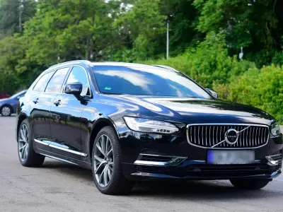 Gebraucht Volvo V90 Inscription 392 PS (288 kW) 2019 Schwarz Kombi