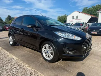 Gebraucht Ford Fiesta Trend 101 PS (74 kW) 2015 Schwarz Kleinwagen