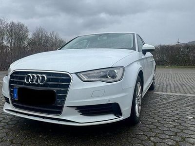 Gebraucht Audi A3 Attraction 110 PS (80 kW) 2016 Weiß Limousine