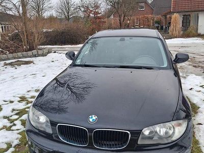Gebraucht BMW 116 116 PS (85 kW) 2011 Schwarz Kleinwagen