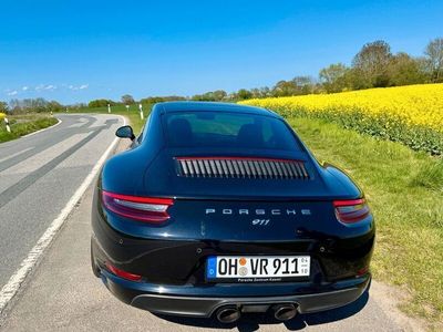 Porsche 911 Carrera
