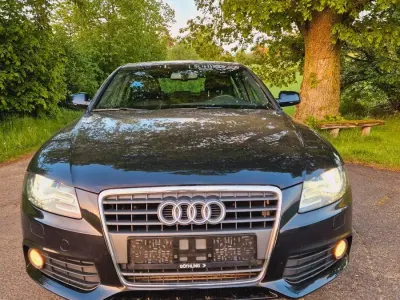 Gebraucht Audi A4 122 PS (89 kW) 2011 Schwarz Limousine