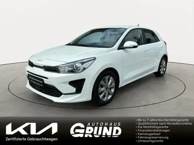Gebraucht Kia Rio Vision 84 PS (61 kW) 2023 Weiß Limousine