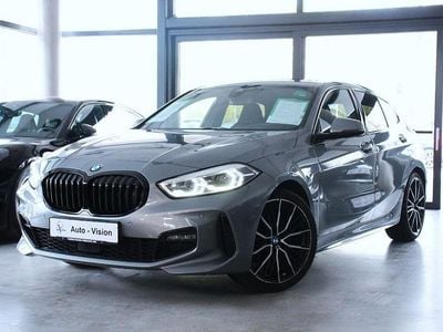 Second-hand BMW 118 Shadowline 136 CP (100 kW) 2024 Gri Hatchback