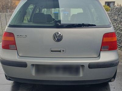 Gebraucht VW Golf IV 75 PS (55 kW) 2000 Silber Kleinwagen
