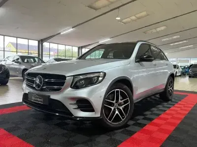 Używany Mercedes GLC250 AMG line 211 KM (155 kW) 2019 Srebrny Sedan/Limuzyna