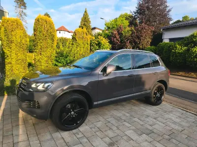 Gebraucht VW Touareg 245 PS (180 kW) 2012 Grau SUV