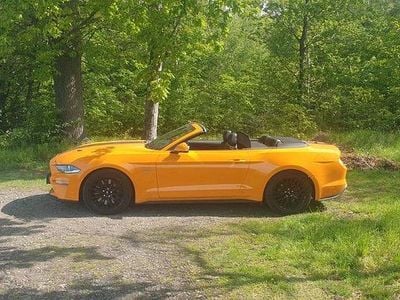 Second-hand Ford Mustang GT 450 CP (330 kW) 2019 Portocaliu Cabrio