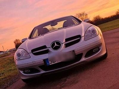 Silber Gebraucht 2004 Mercedes SLK200 Cabrio | 6.400 €