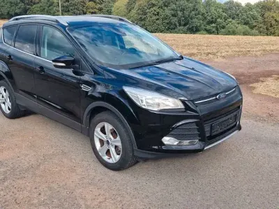 Gebraucht Ford Kuga 120 PS (88 kW) 2016 Schwarz SUV