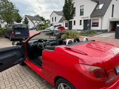 Gebraucht Peugeot 206 CC Tendance 109 PS (80 kW) 2006 Rot Cabrio