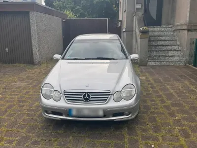 Gebraucht Mercedes CLC220 112 PS (82 kW) 2003 Silber Coupé