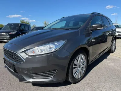 Usata Ford Focus 120 CV (88 kW) 2015 Grigio Station wagon