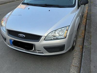 Gebraucht Ford Focus Ambiente 80 PS (58 kW) 2005 Grau Limousine