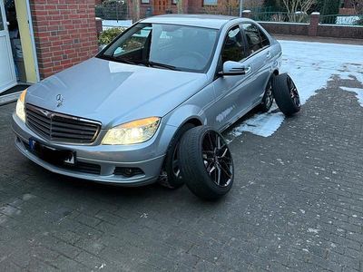 Silber Gebraucht 2010 Mercedes C180 Limousine | 7.400 €