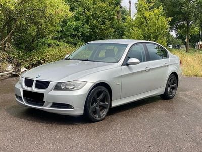 Gebraucht BMW 318 130 PS (95 kW) 2007 Silber Limousine
