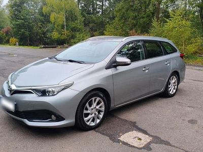 Gebraucht Toyota Auris Touring Sports 111 PS (81 kW) 2015 Beige Kombi