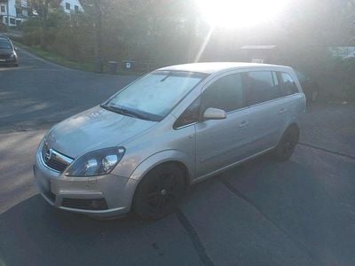 Usata Opel Zafira 150 CV (110 kW) 2005 Andere farben Monovolume