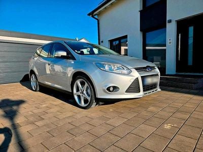 Gebraucht Ford Focus 125 PS (91 kW) 2012 Silber Kombi