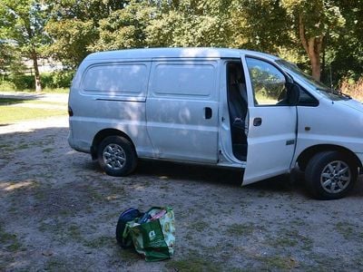 Hyundai H-1