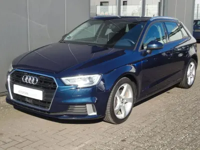 Używany Audi A3 Sport 150 KM (110 kW) 2018 Niebieski Sedan/Limuzyna